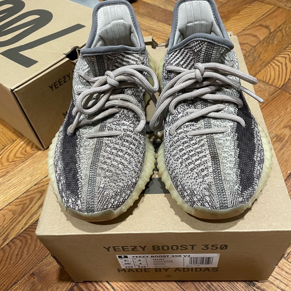Yeezy Boost 350 size 4.5Y (W6)